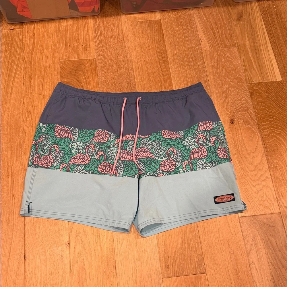 Vineyard Vines Blue and Pink flamingo Swim‎ Trunks XL